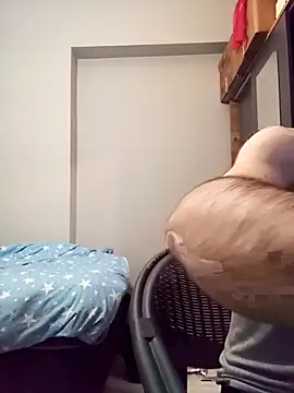 Snapshot of raskolnikovw chatting on February 2026 04:59:01 PM raskolnikovw online show from February 2026 04:59:01 PM