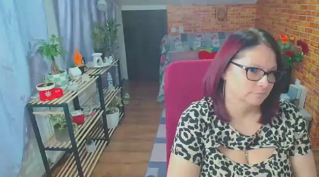 Snapshot of like2knowyou chatting on February 2025 08:47:02 PM like2knowyou online show from February 2025 08:47:02 PM