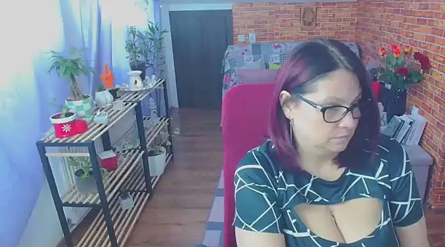 Snapshot of like2knowyou chatting on February 2025 10:48:02 AM like2knowyou online show from February 2025 10:48:02 AM