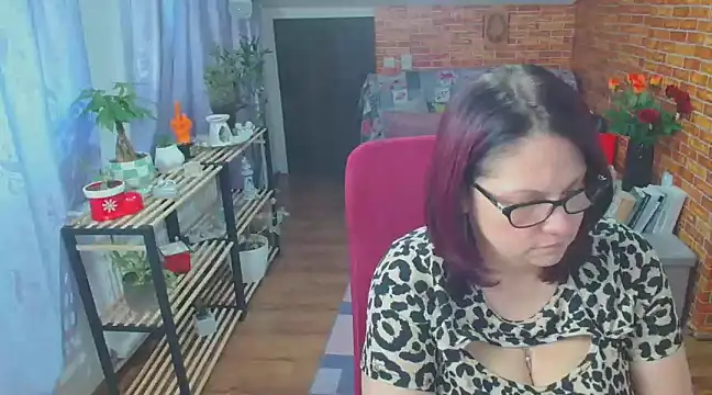 Snapshot of like2knowyou chatting on February 2025 11:32:01 AM like2knowyou online show from February 2025 11:32:01 AM