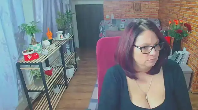 Snapshot of like2knowyou chatting on February 2025 09:04:02 PM like2knowyou online show from February 2025 09:04:02 PM