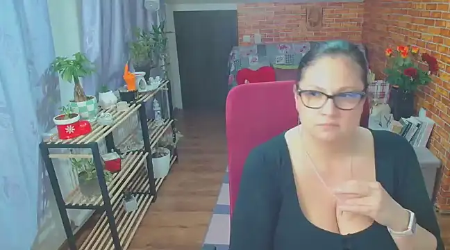 Snapshot of like2knowyou chatting on February 2025 09:12:01 PM like2knowyou online show from February 2025 09:12:01 PM