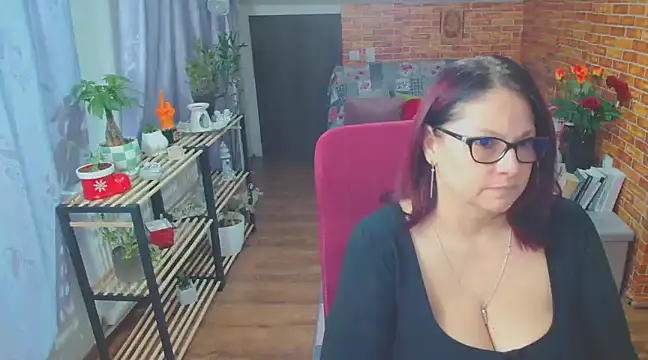 Snapshot of like2knowyou chatting on February 2025 08:25:02 PM like2knowyou online show from February 2025 08:25:02 PM