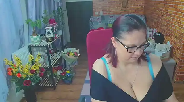 Snapshot of like2knowyou chatting on March 2025 08:57:01 PM like2knowyou online show from March 2025 08:57:01 PM