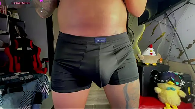 jeffvalemtino online show from April 2026 11:00:02 PM