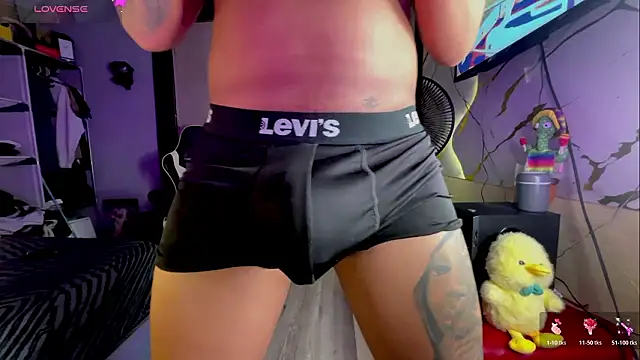 jeffvalemtino online show from February 2026 12:00:01 AM