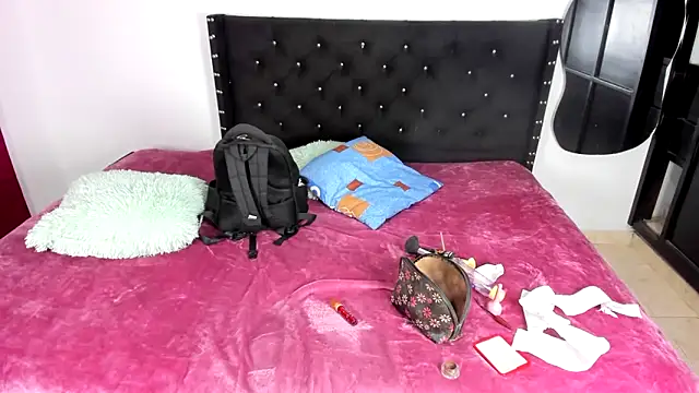 Babylatinhot11 online show from October 2025 01:57:02 PM