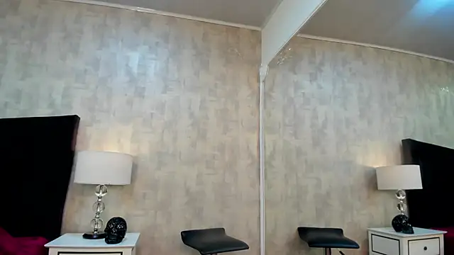 NahomyCarther online show from December 2025 02:56:02 AM