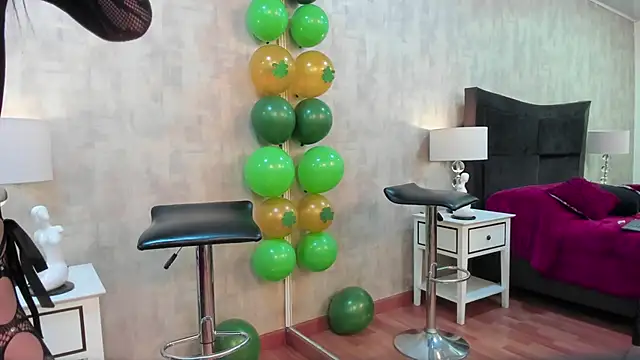 NahomyCarther online show from March 2026 10:33:02 PM