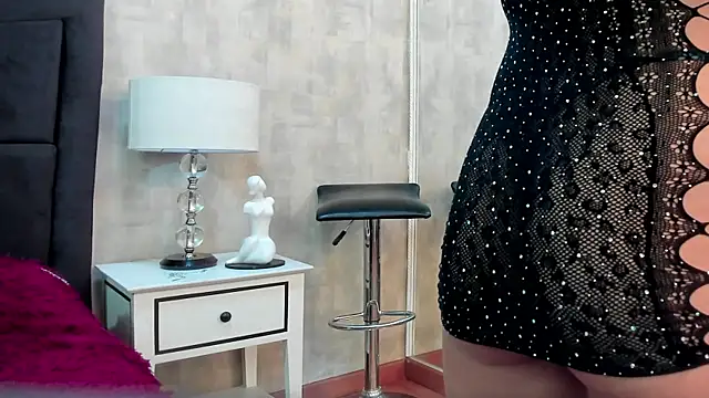 NahomyCarther online show from April 2026 10:16:02 PM