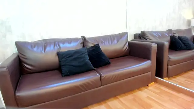 NahomyCarther online show from November 2025 03:54:01 AM