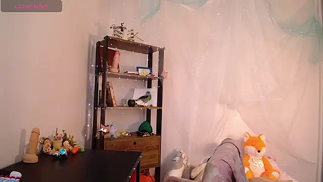 Elise Nyx online show from May 2026 01:30:01 PM