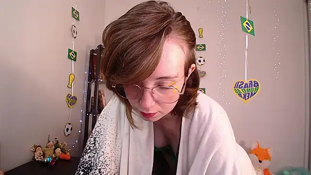 Elise Nyx online show from June 2026 01:28:01 PM