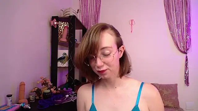 Elise Nyx online show from March 2026 01:37:01 PM