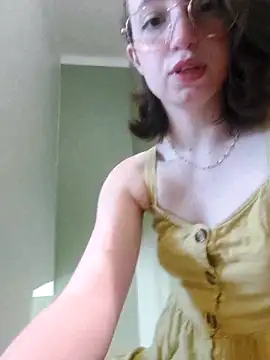 Elise Nyx online show from April 2026 12:33:01 PM