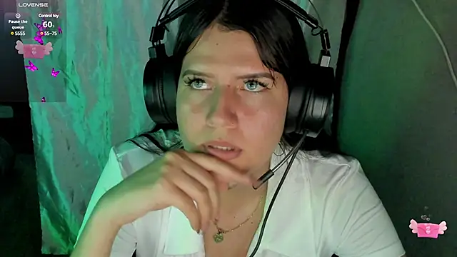 Snapshot of brii69 chatting on March 2025 01:17:02 AM brii69 online show from March 2025 01:17:02 AM