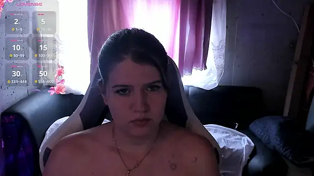 Snapshot of brii69 chatting on September 2025 09:44:02 PM brii69 online show from September 2025 09:44:02 PM