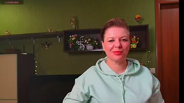 VeronikawGold online show from April 2026 10:32:02 PM