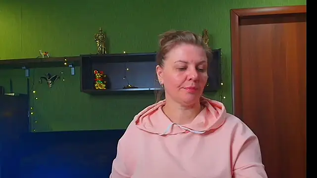 VeronikawGold online show from April 2026 08:57:02 PM