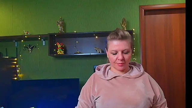 VeronikawGold online show from April 2026 07:53:01 PM
