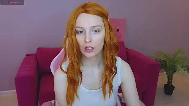 Snapshot of KristinMoore chatting on March 2025 09:24:02 AM KristinMoore online show from March 2025 09:24:02 AM