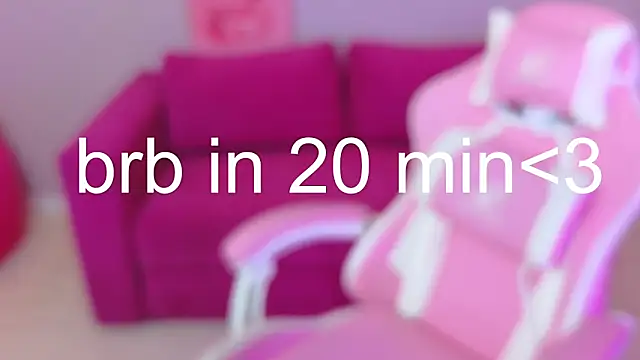 Snapshot of KristinMoore chatting on March 2025 04:06:02 AM KristinMoore online show from March 2025 04:06:02 AM