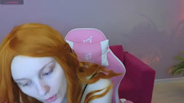 Snapshot of KristinMoore chatting on March 2025 09:09:01 AM KristinMoore online show from March 2025 09:09:01 AM