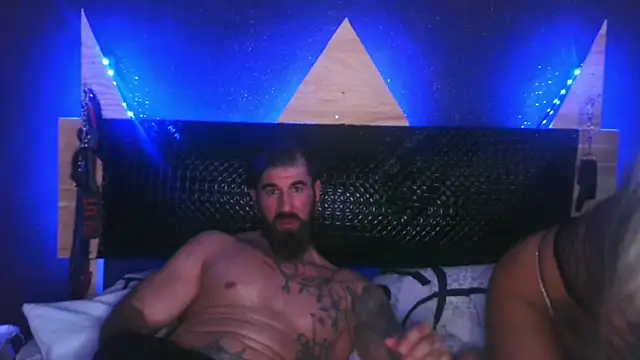 Glory Max online show from October 2025 01:24:01 PM