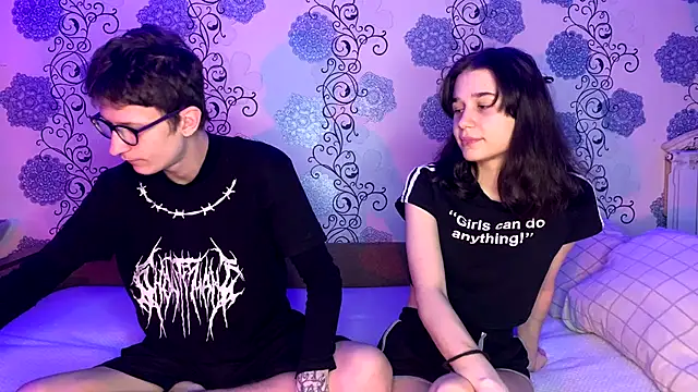 baby lesi online show from November 2025 04:00:02 PM