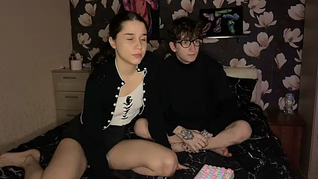baby lesi online show from April 2026 07:15:02 PM