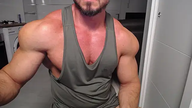 Snapshot of martins9 chatting on January 2026 05:40:02 PM martins9 online show from January 2026 05:40:02 PM