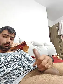 Snapshot of andreiiiii2025 chatting on September 2025 02:07:02 PM andreiiiii2025 online show from September 2025 02:07:02 PM