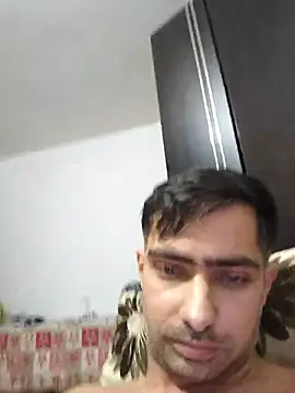 Snapshot of andreiiiii2025 chatting on October 2025 08:57:02 AM andreiiiii2025 online show from October 2025 08:57:02 AM