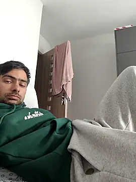 andreiiiii2025 online show from April 2026 11:17:01 AM