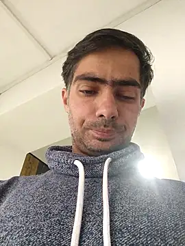 Snapshot of andreiiiii2025 chatting on October 2025 08:48:02 AM andreiiiii2025 online show from October 2025 08:48:02 AM