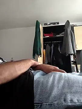 andreiiiii2025 online show from May 2026 12:52:01 PM
