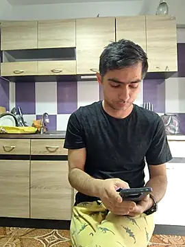 Snapshot of andreiiiii2025 chatting on March 2025 07:22:02 AM andreiiiii2025 online show from March 2025 07:22:02 AM