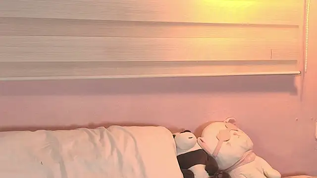 emily sweett24 online show from November 2025 11:58:01 AM