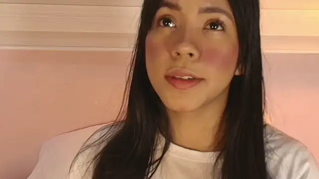 emily sweett24 online show from November 2025 12:32:02 PM