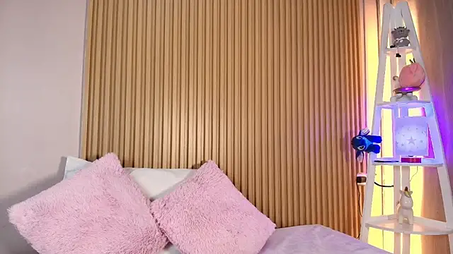 emily sweett24 online show from March 2026 12:17:02 PM