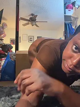 Snapshot of BubblyBabyy chatting on December 2025 08:58:01 AM BubblyBabyy online show from December 2025 08:58:01 AM