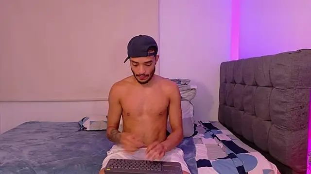 eross chipre  online show from February 2026 06:22:01 AM