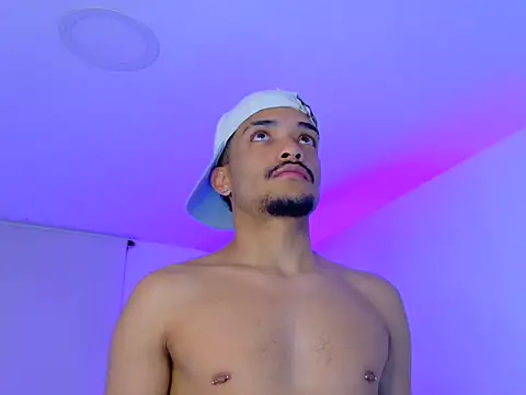 eross chipre  online show from November 2025 10:42:01 PM