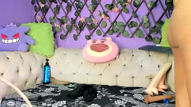 Snapshot of amydelahozgomez chatting on September 2025 05:11:01 AM amydelahozgomez online show from September 2025 05:11:01 AM