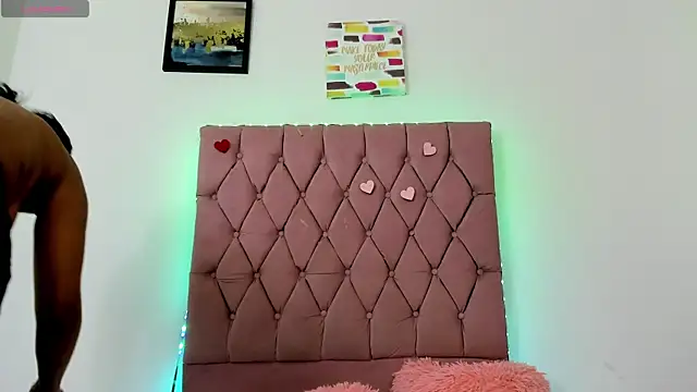 MICHAEL AND SHARON online show from October 2025 04:33:01 AM