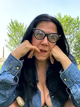 LadydeSade online show from April 2026 12:52:02 PM