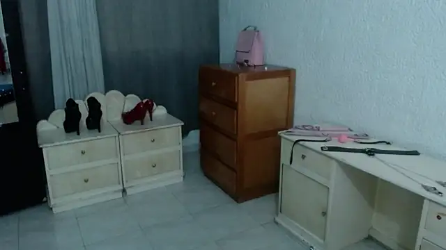 EngelCristaly online show from May 2026 08:31:01 AM