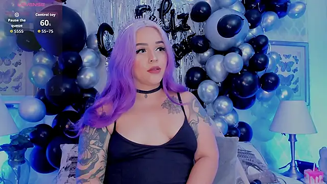 Carlaguzman  online show from October 2025 03:47:02 PM