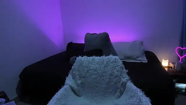 Snapshot of _lucianapalmer chatting on November 2025 03:11:02 PM lucianapalmer online show from November 2025 03:11:02 PM