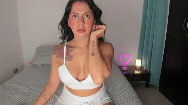  lucianapalmer online show from February 2026 11:43:02 AM